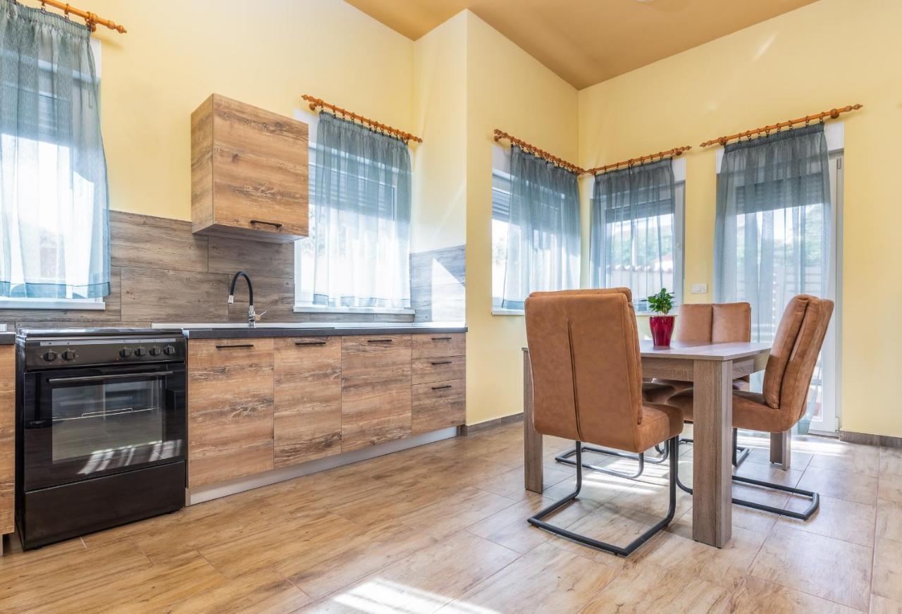 Apartmani Monte PUY Eksteriør bilde
