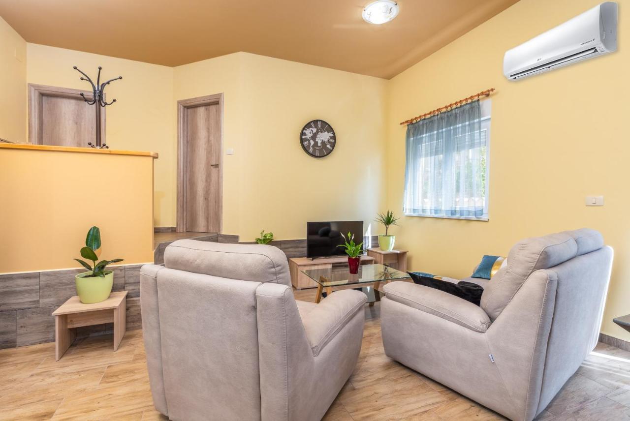Apartmani Monte PUY Eksteriør bilde